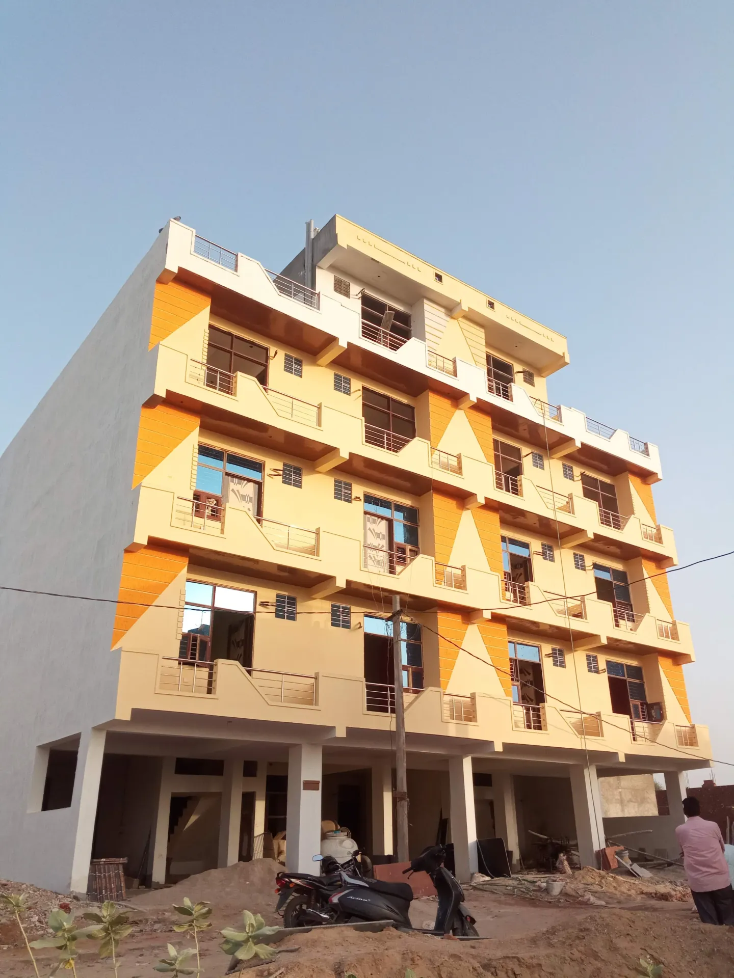 Multi-storey home project by Balaji Construction Company Jaipur